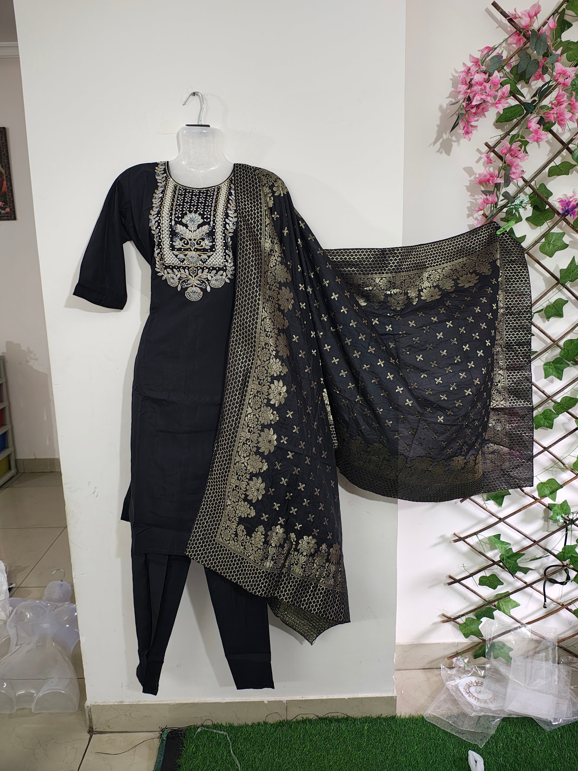Balwoom Black Kurta Set